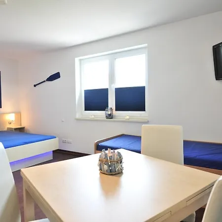 Kuestenzimmer Ii *